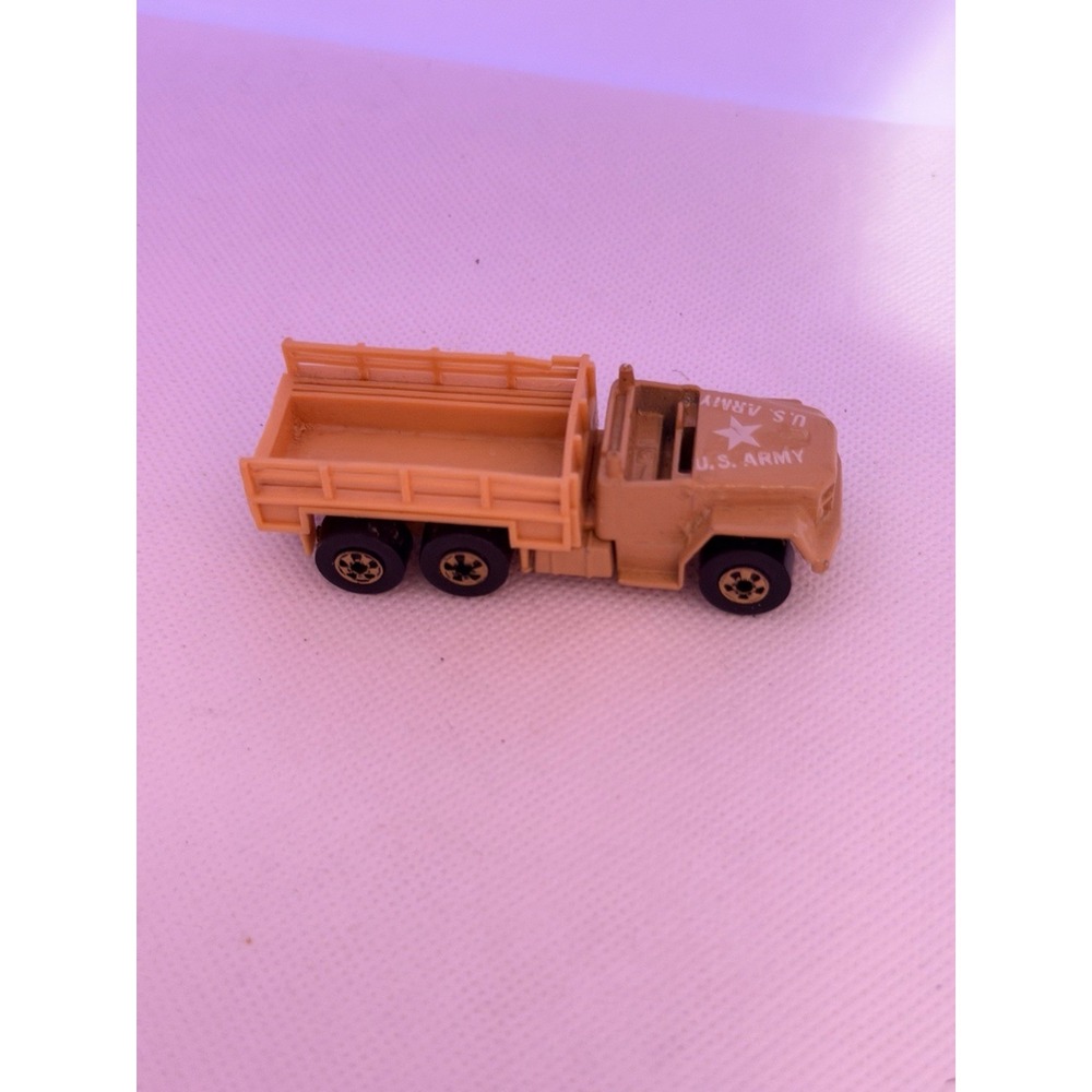 VINTAGE 1983 HOT WHEELS U.S. ARMY TROOP CONVOY TRUCK Deuce and !/2